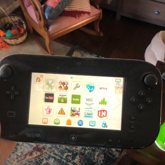 Nintendo Wii U WUP-101(02) Deluxe 32 GB - Picture 1 of 7